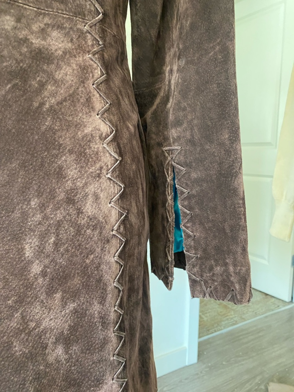 Vintage Y2K Saguaro Whipstitch Leather Coat - Picture 10 of 15
